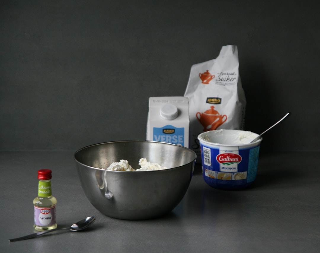 A close-up image of the Tiger Multi-Cooker, highlighting its modern design and multifunctionality, s