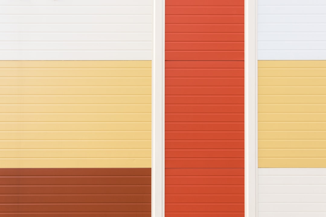 Infographic style image illustrating the key comparison table between Shiseido and Kose sunscreens: 