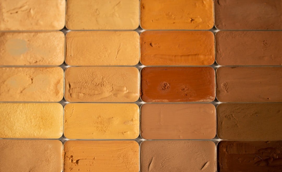 Swatch comparison image showcasing the wide shade range of Shiseido Synchro Skin Self-Refreshing Fou